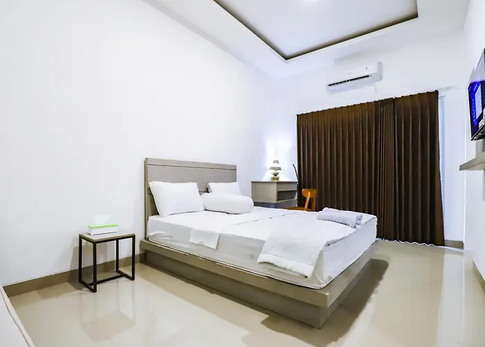 White Blue House 2 - Pvt Room, Shared Pool&kitchen