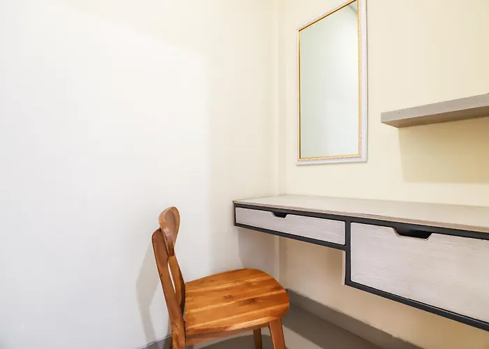 White Blue House 2 - Pvt Room, Shared Pool&kitchen Gasthof