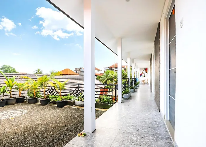 White Blue House 2 - Pvt Room, Shared Pool&kitchen 3* Ubud