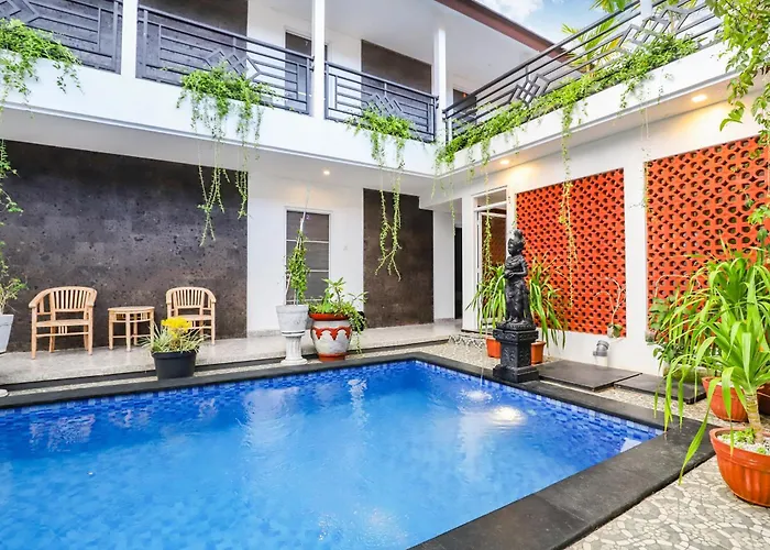 Gasthof White Blue House 2 - Pvt Room, Shared Pool&kitchen Ubud
