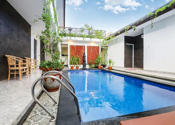 White Blue House 2 - Pvt Room, Shared Pool&kitchen Ubud